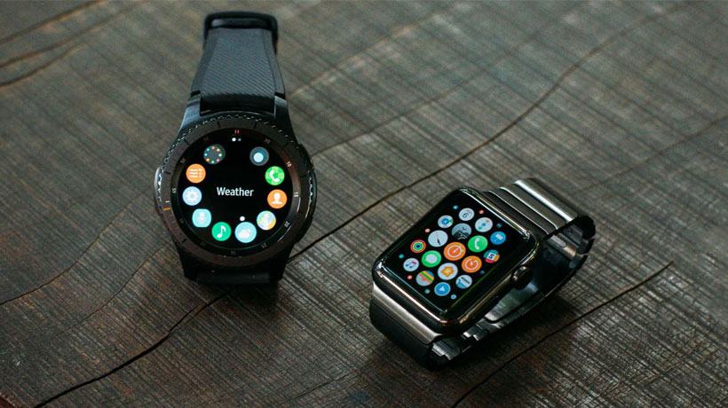 Galaxy gear s3 on sale vs apple watch 4