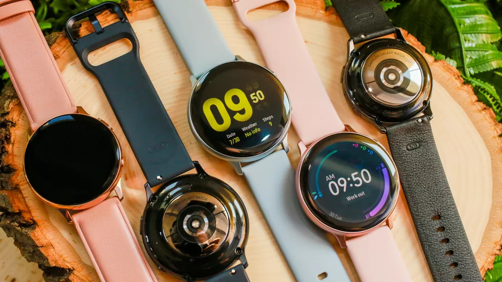 Samsung galaxy watch active 2 có tính năng theo dõi sức khỏe được cải tiến.