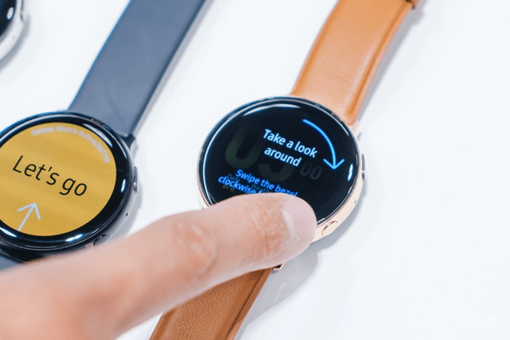 Vòng xoay bezel của Galaxy Watch Active 2 được tích hợp trong 1 khung cảm ứng.