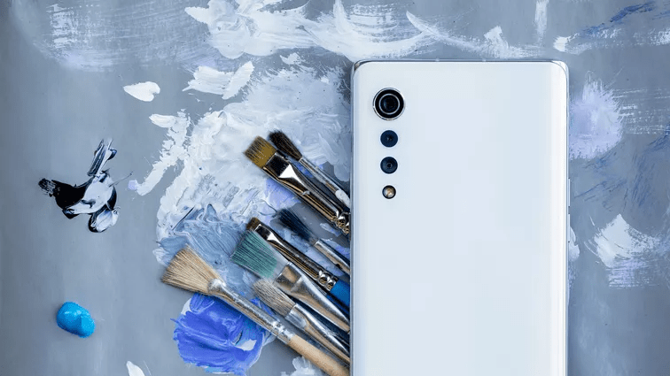 Nhà Samsung tiếp tục “oanh tạc" danh sách này với 3 dòng Galaxy S20, S20 Plus và S20 Ultra. Sarah Tew/CNET