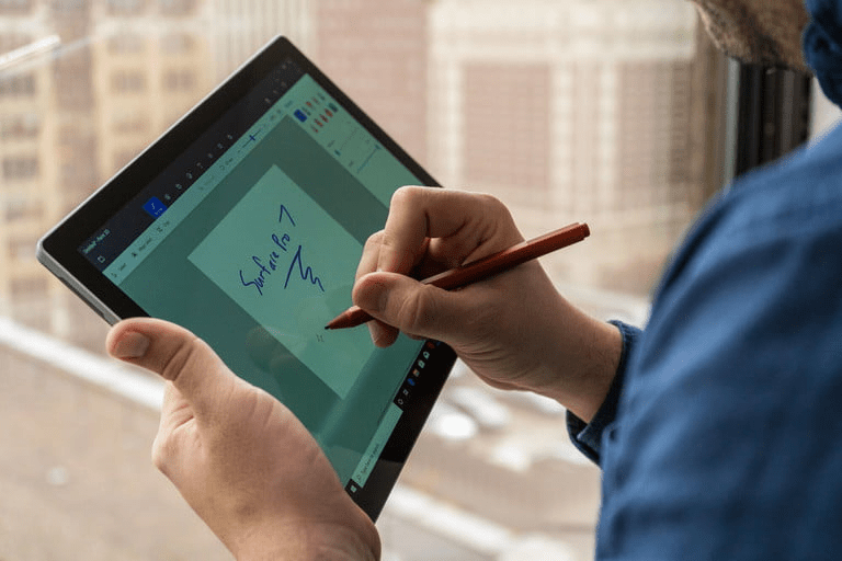 So sánh MacBook Pro 2019 vs Surface Pro 7: Cuộc chiến ngang tài 2
