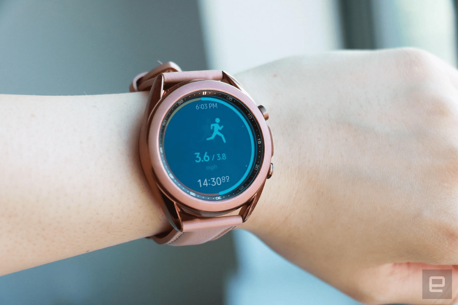 Galaxy Watch 3 nâng cấp tính năng theo dõi chạy ở bản cập nhật phần mềm đầu tiên.
