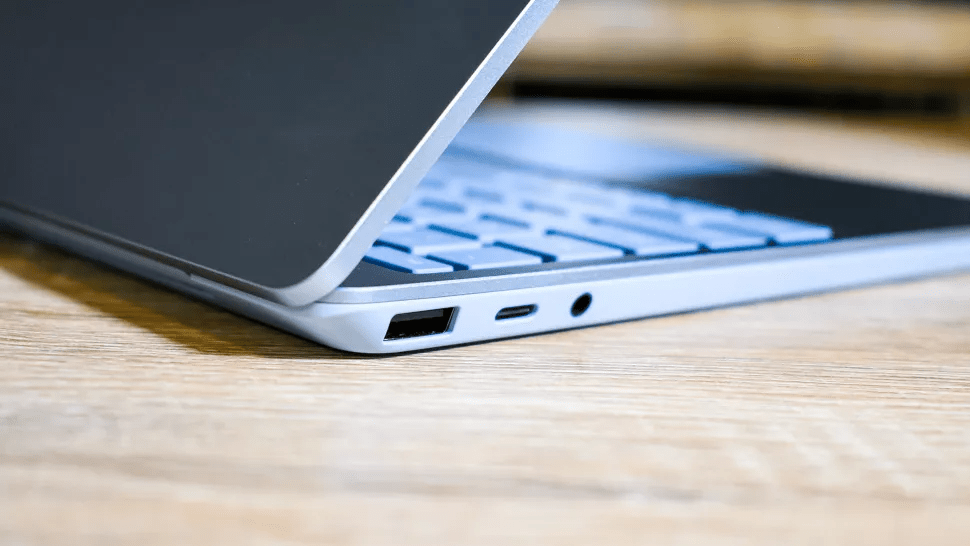 Đánh giá Surface Laptop Go - Sự xứng đáng cho các tiện ích văn phòng 4 Đánh giá Surface Laptop Go - Sự xứng đáng cho các tiện ích văn phòng 3