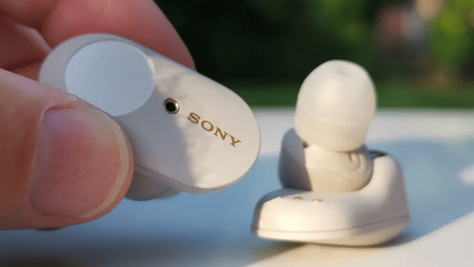 Tai nghe Sony (Hình ảnh: Steve May)