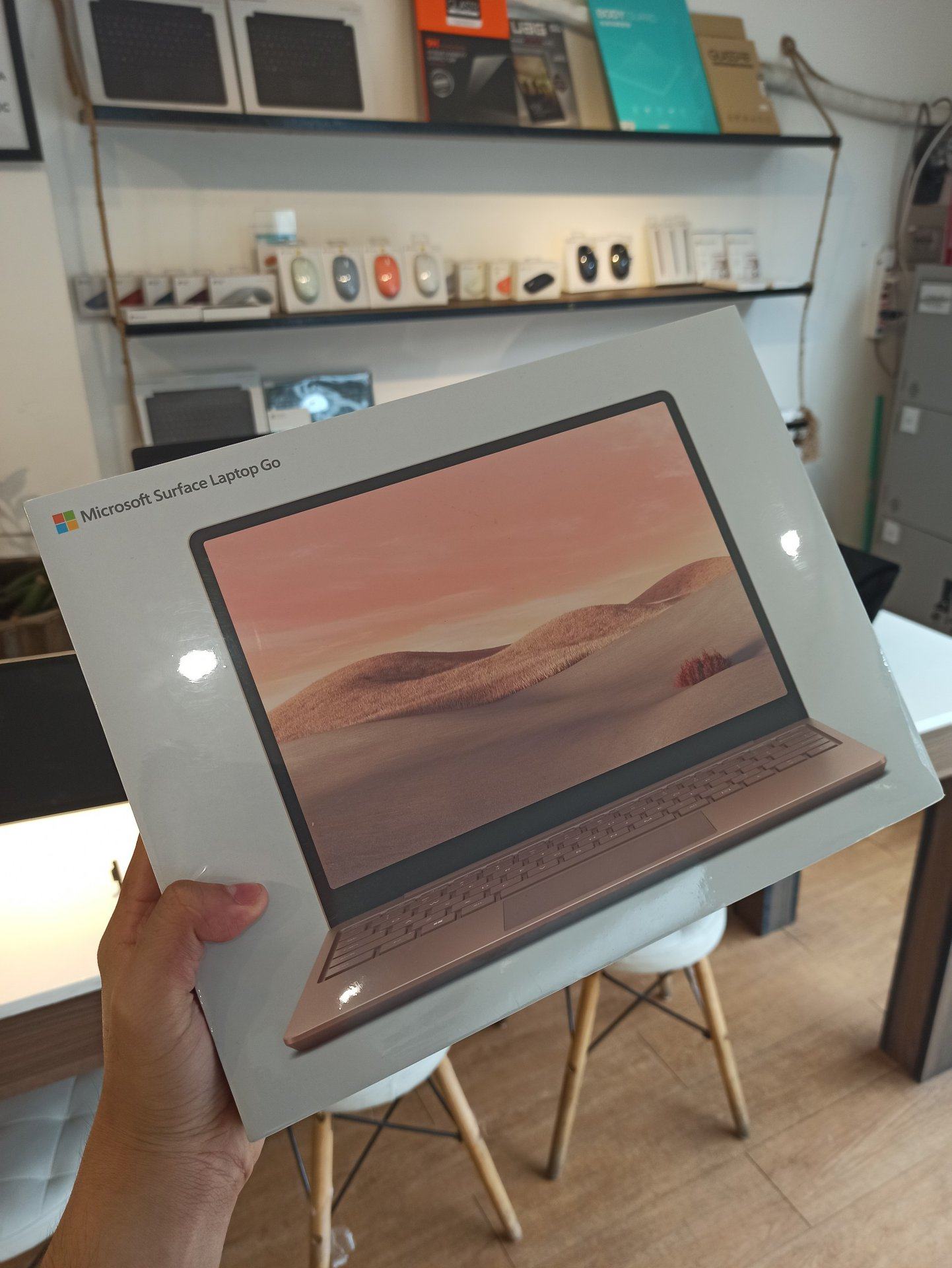 Surface Laptop Go I5 8GB 256GB Chính Hãng 60