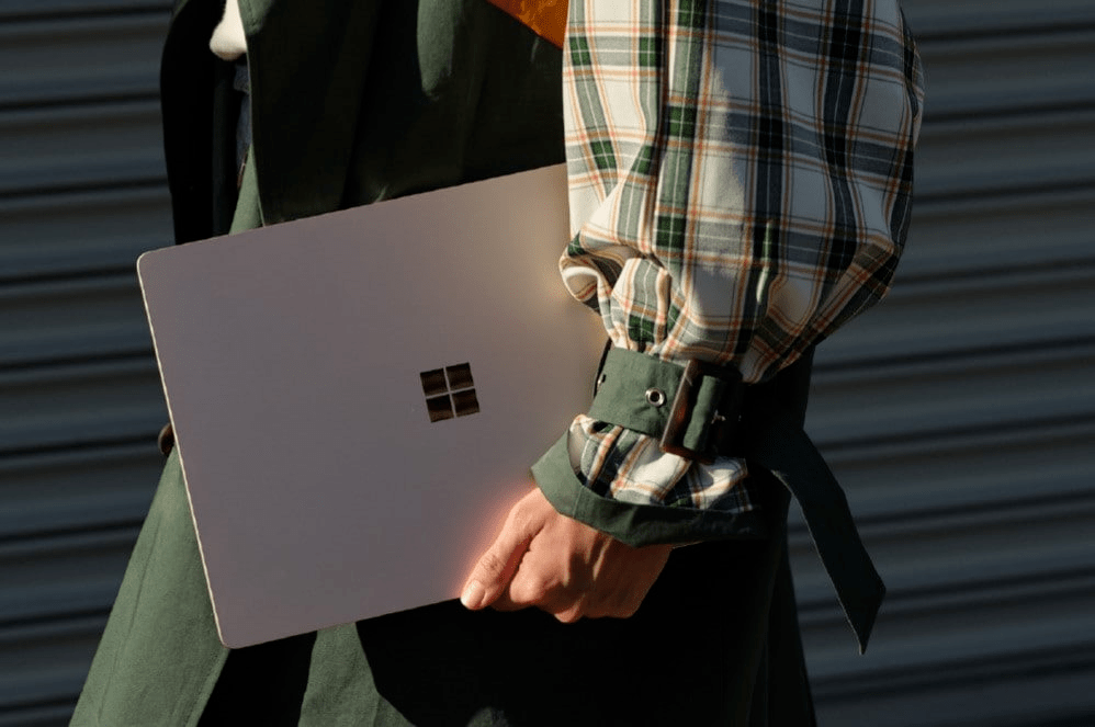 Surface Laptop 3 i7 16GB 256GB thiết kế sang trọng và gọn nhẹ, đề cao tính linh hoạt và hiệu năng tốt nhất cho người dùng