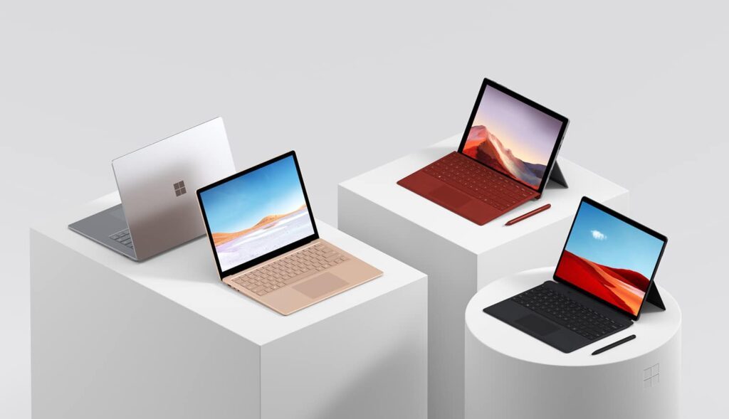 Laptop Surface làm việc tại nhà