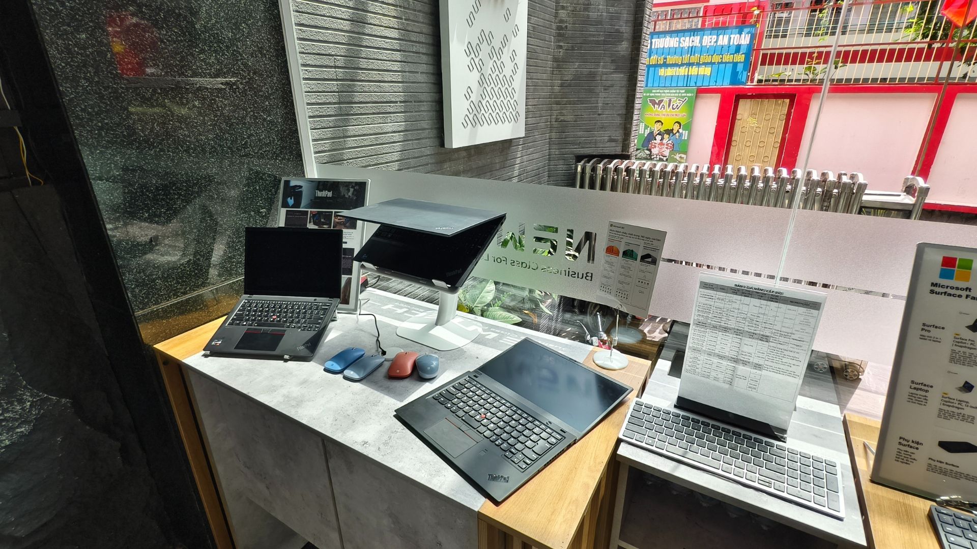 Surface Slim Pen 2 chính hãng 6 Surface Slim Pen 2 chính hãng | Giá 3.200.000 ₫ | NewTechShop