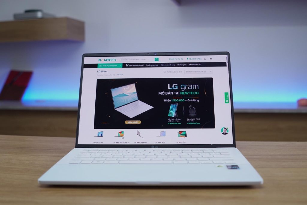 LG Gram Style 14 inch i5 16GB 512GB (2023) - 14Z90RS-G.AH54A5 10 Dòng LG Gram Style luôn được người dùng đánh giá cao về thiết kế