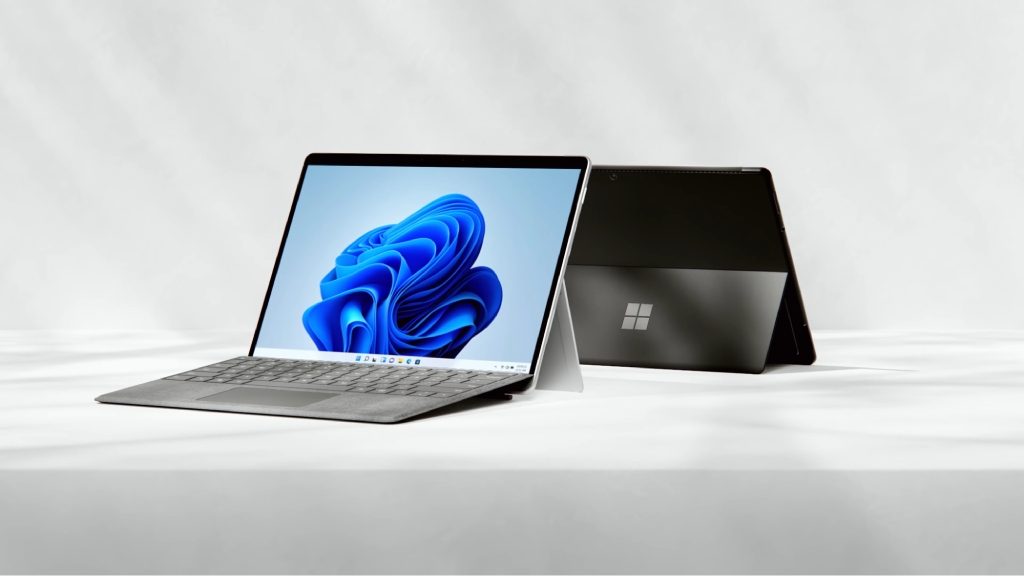 Laptop Surface Pro 8 với màn hình PixelSense sắc nét