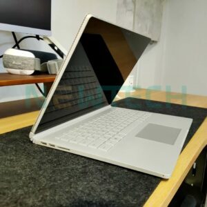 Surface Book 1 I5 8GB 256GB like new 7
