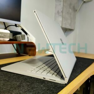 Surface Book 1 I5 8GB 256GB like new 9