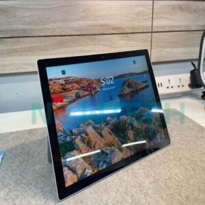 Surface Pro 5 I7 16GB 512GB like new 26