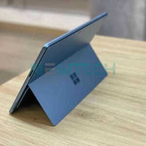 Surface Pro 9 i5 8GB 256GB (Sapphire) like new 18