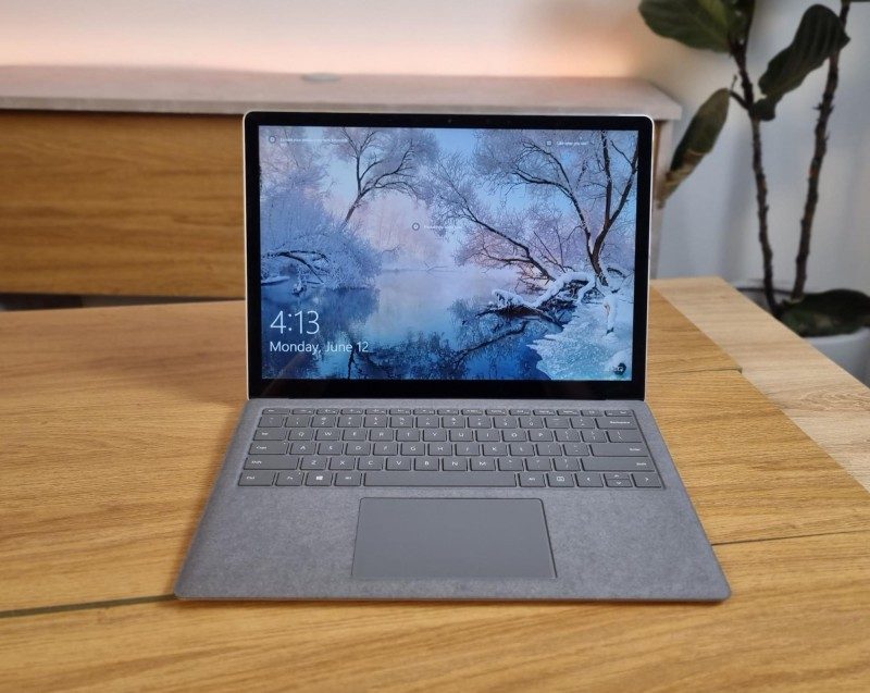 Top 7 laptop mỏng nhẹ dưới 20 triệu đáng mua nhất 2 Surface Laptop 4 là laptop mỏng nhẹ dưới 20 triệu dành cho học sinh sinh viên