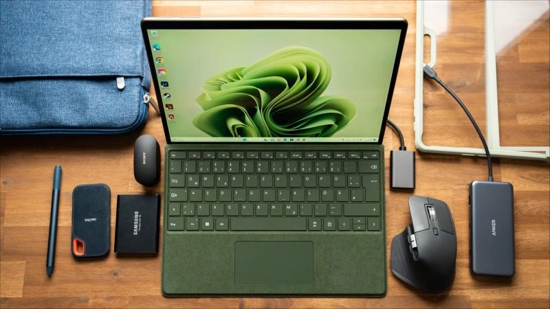Có nên mua Surface Pro 9 ở thời điểm hiện tại? 8 Lý do nên mua? 10 Những loại phụ kiện mà Surface Pro 9 có khả năng tương thích