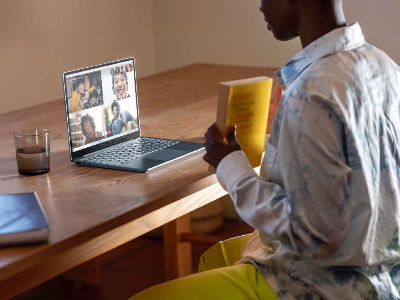 Top 7 laptop mỏng nhẹ dưới 20 triệu đáng mua nhất 4 Surface Laptop Go cấu hình mạnh mẽ làm việc mượt mà