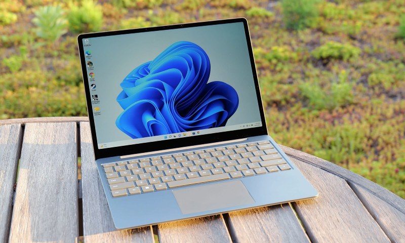 Top 7 laptop mỏng nhẹ dưới 20 triệu đáng mua nhất 8 Laptop trang bị bộ vi xử lý Intel Core i5 đáp ứng mượt mà các tác vụ đa nhiệm