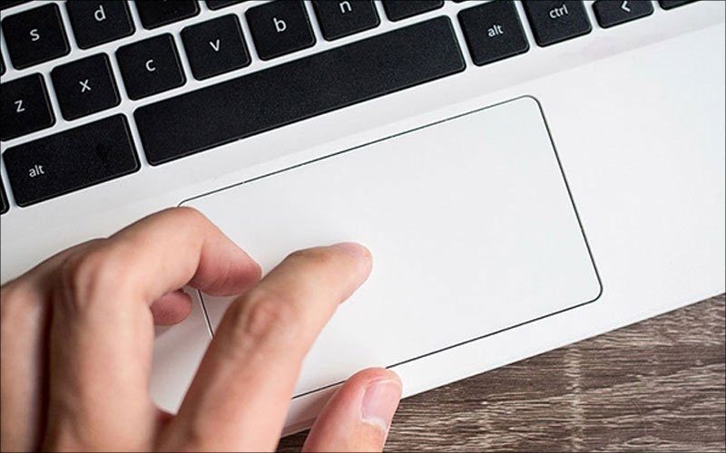 Bạn có thể thực hiện thao tác trên touchpad để thử độ nhạy