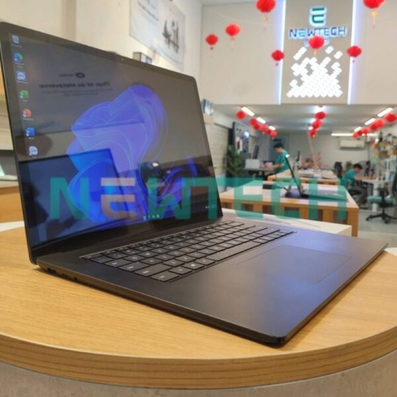 Top 7 laptop văn phòng cũ giá rẻ đáp ứng nhu cầu hàng ngày 7 Surface laptop 3 chắc chắn làm hài lòng người dùng cả về thiết kế lẫn cấu hình