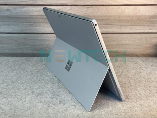 Surface Pro 6 I5 8GB 128GB like new 4