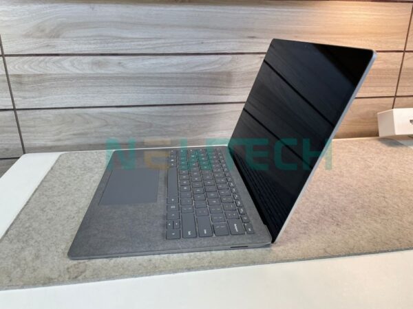 Surface Laptop 4 Ryzen5 8GB 256GB(Platinum) like new 3