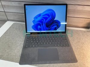 Surface Laptop 4 Ryzen5 8GB 256GB(Platinum) like new 18