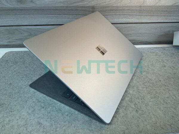 Surface Laptop 4 Ryzen5 8GB 256GB(Platinum) like new 6