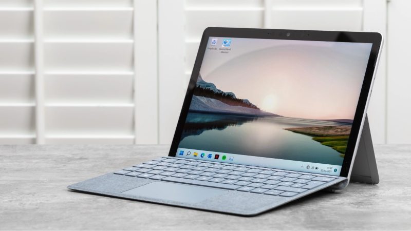 Top 9 laptop cho sinh viên, học sinh tốt nhất 2023 9 Surface Pro X 2021 SQ1 8GB 256GB Chính Hãng