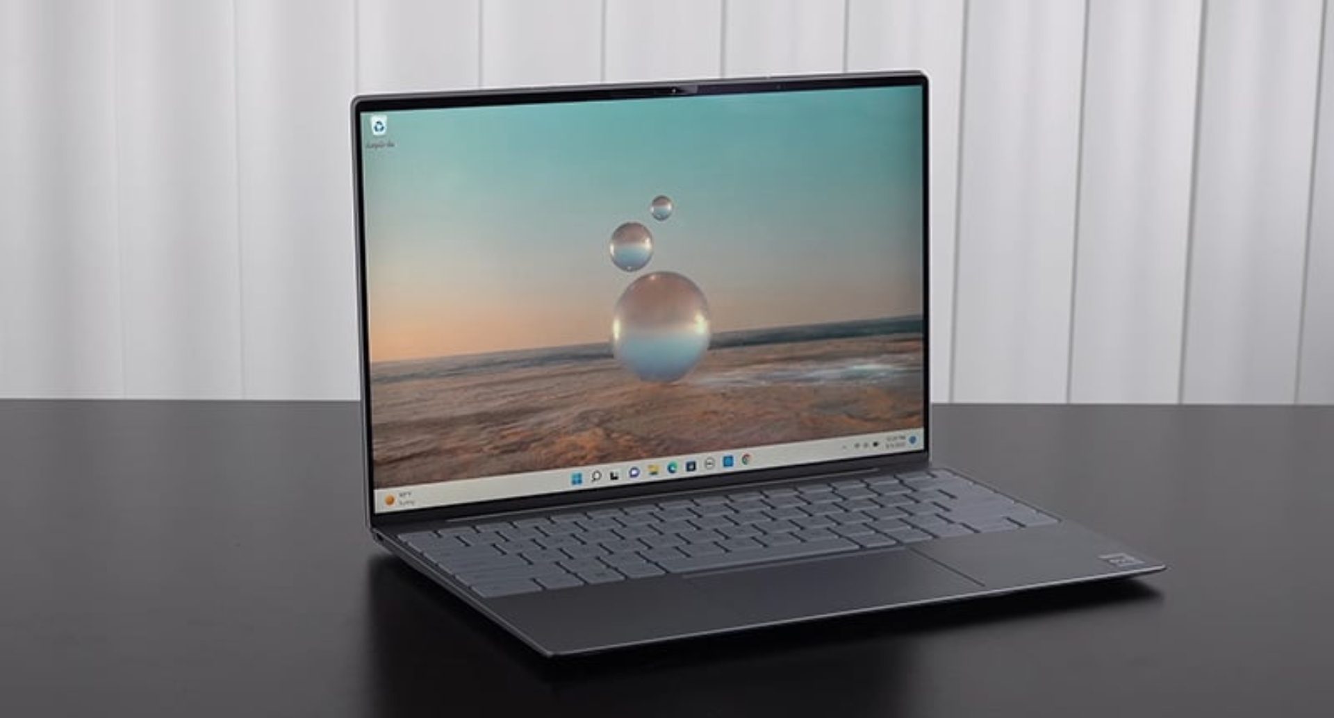 Top 5 laptop Dell cũ dưới 20 triệu dành cho dân văn phòng 2 Laptop Dell làm từ chất liệu nhôm bền bỉ, từng chi tiết được cắt CNC tỉ mỉ