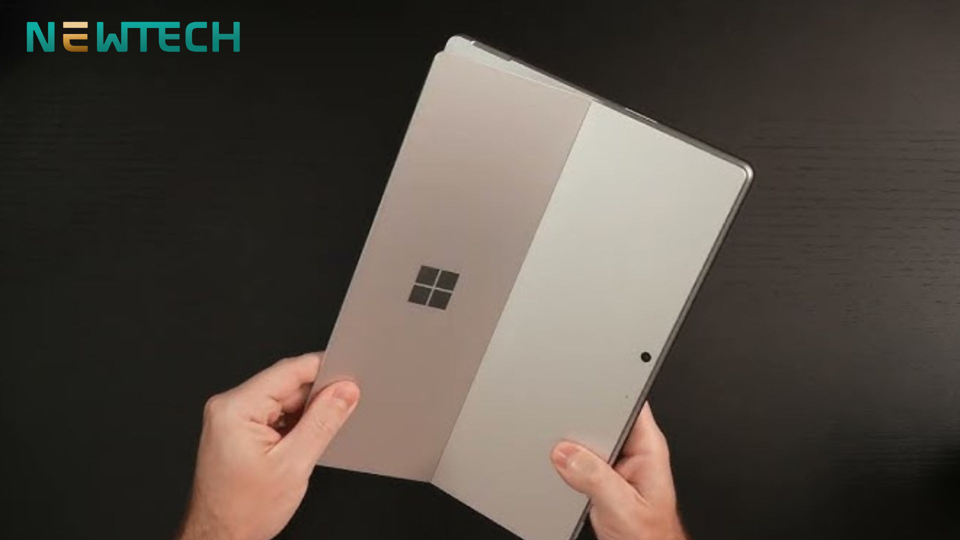 Surface Pro 11 5G Snapdragon X Plus 16GB 256GB 8 Camera và âm thanh vẫn được trang bị đầy đủ và chỉn chu