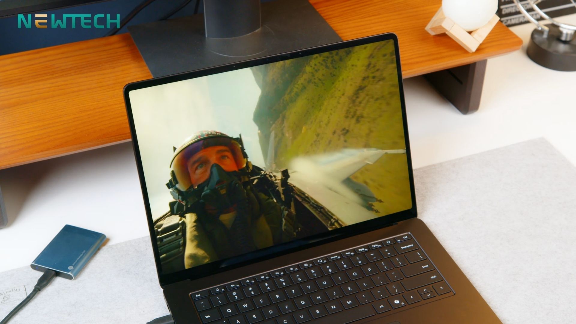 Surface Laptop 7 13.8 – Intel Core Ultra 5-236V 16GB 512GB 5 Surface Laptop 7 13.8 – Intel Core Ultra 5-236V 16GB 512GB