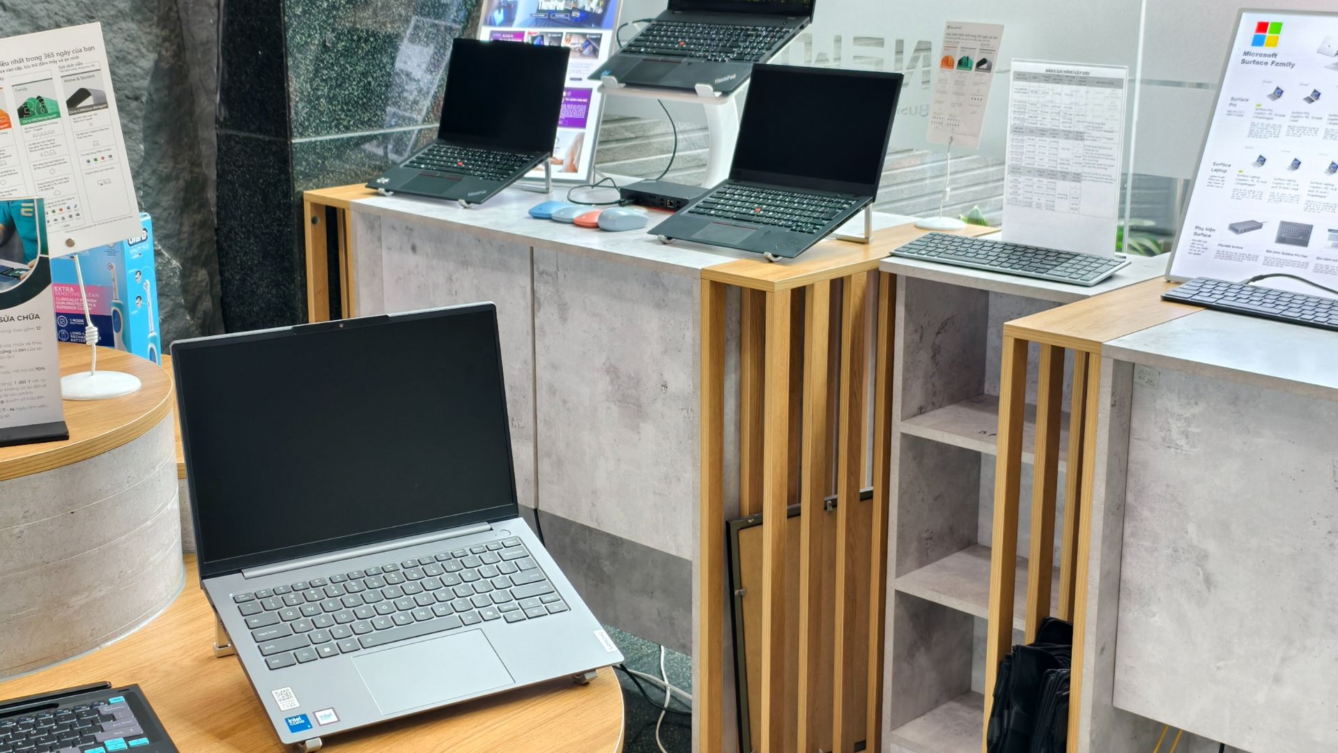 Surface Laptop 7 13.8 – Intel Core Ultra 7-266V 16GB 256GB 14 Surface Laptop 7 13.8 – Intel Core Ultra 7-266V 16GB 256GB