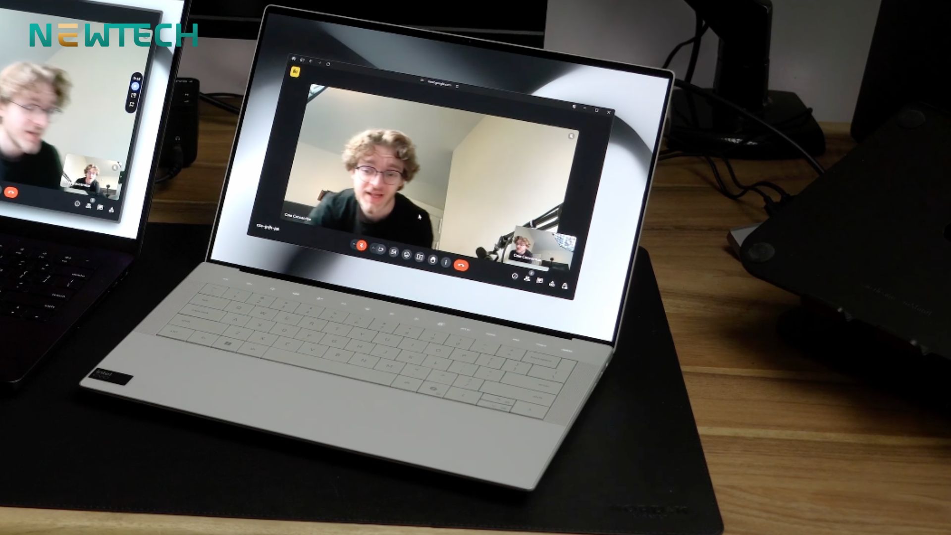 Dell XPS 13 9350 - 13.4" Intel Core Ultra 7-258V/32GB/1TB 19 Âm thanh và camera được trang bị với chất lượng cao
