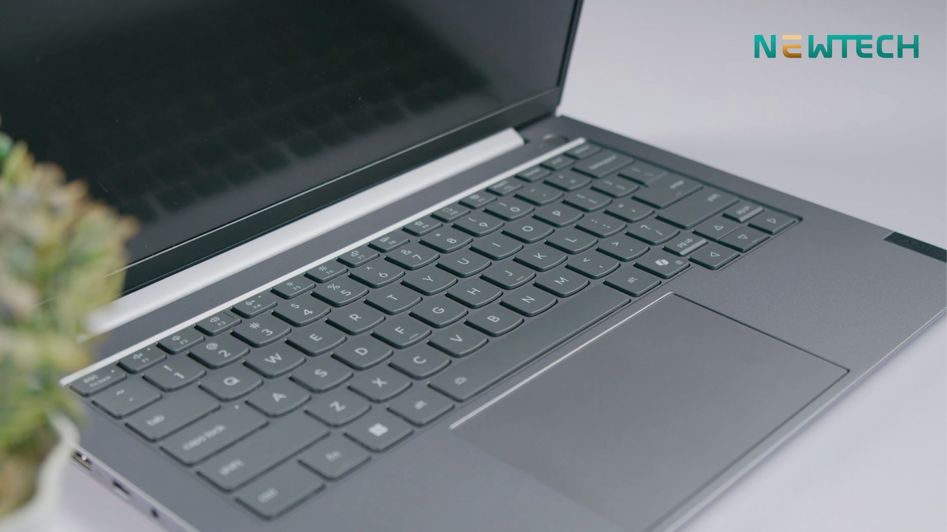 Lenovo Thinkbook 14 Gen 8 Intel Core Ultra 5-220H/16GB/512GB/WUXGA 21 Lenovo Thinkbook 14 Gen 8 Intel Core Ultra 5-220H/16GB/512GB/WUXGA