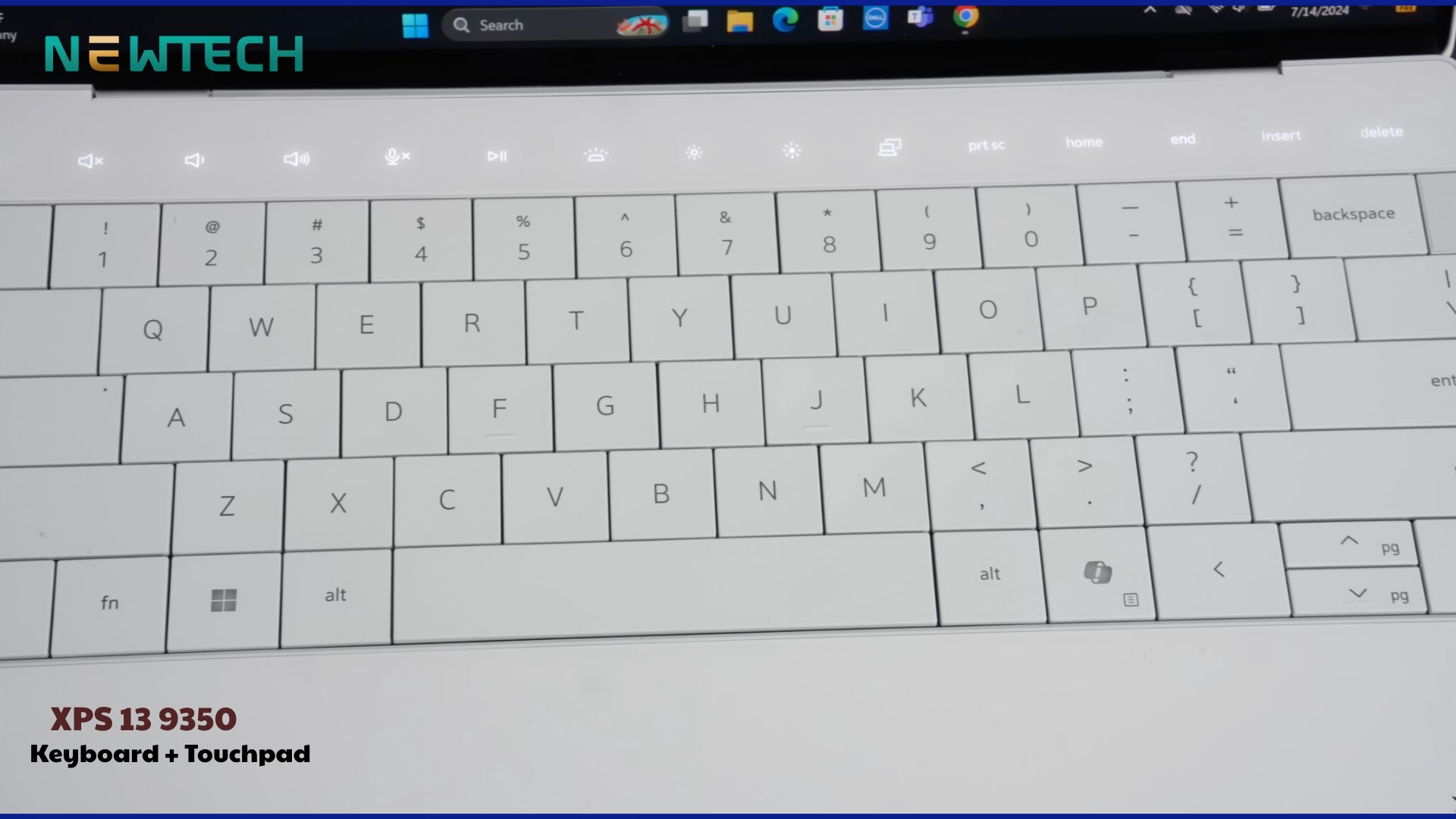 Dell XPS 9350 13.4 inch Ultra 7 258V 32GB 1TB QHD+ Chính Hãng (PP9H1) 20 Bàn phím hiện đại của Dell XPS.
