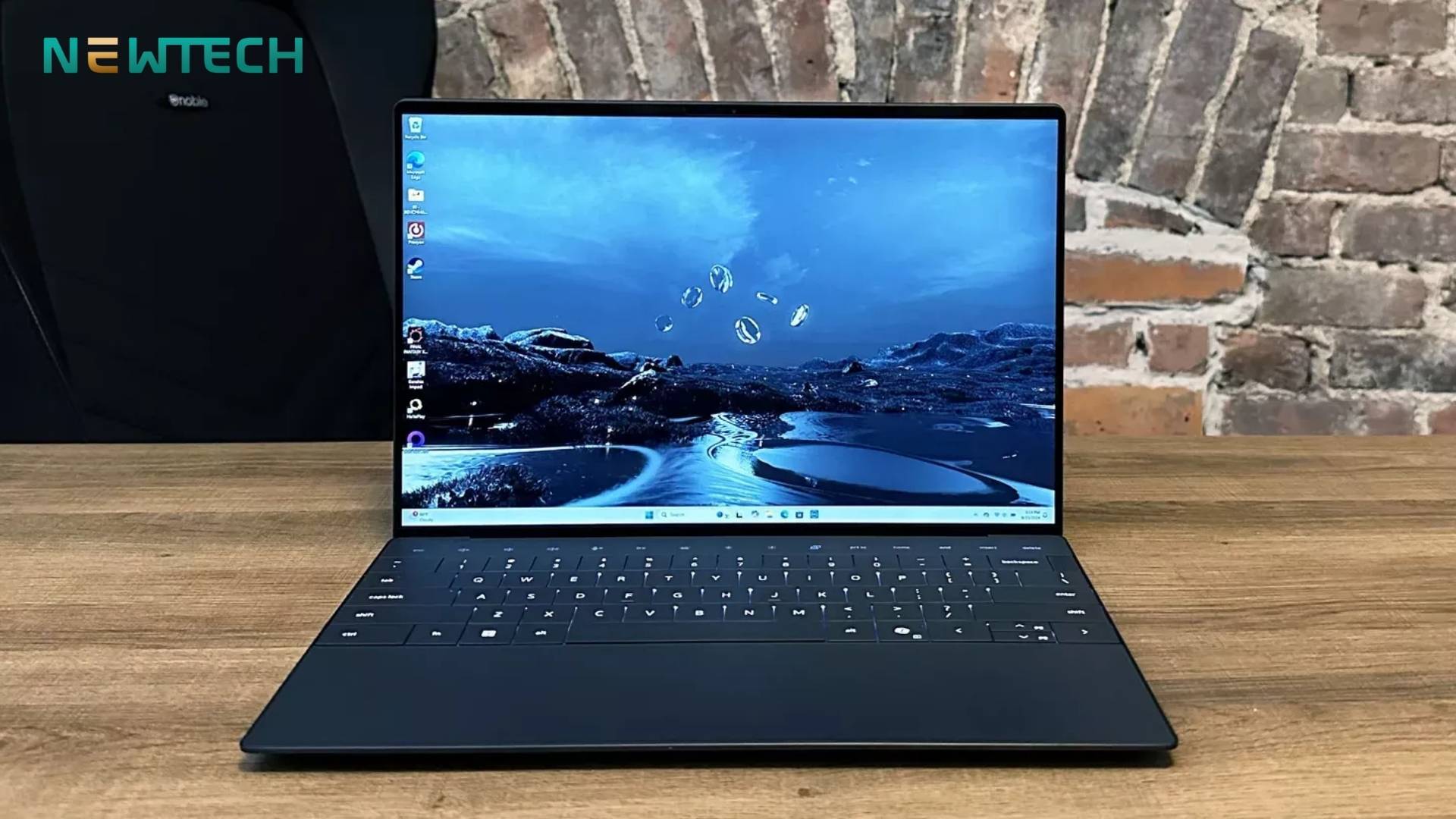Dell XPS 9350 13.4 inch Ultra 7 258V 32GB 1TB QHD+ Chính Hãng (PP9H1) 19 Camera và âm thanh chất lượng cao của Dell XPS 9350 Ultra 7 258v 32GB 1TB