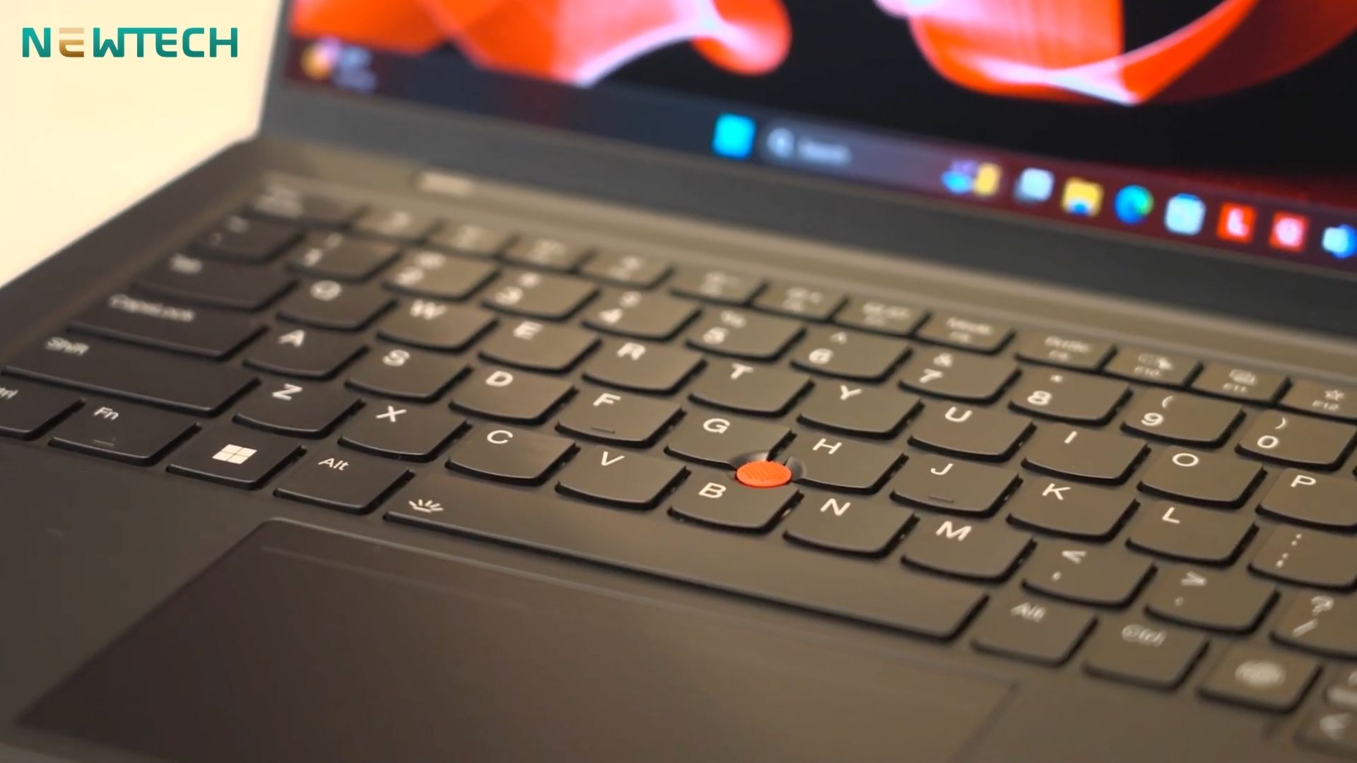 Lenovo ThinkPad X1 Carbon Gen 12 - 14" Intel Core Ultra 7 155U/16GB/512GB/WUXGA 21 Lenovo ThinkPad X1 Carbon Gen 12 – 14″ Intel Core Ultra 7 155U/16GB/512GB/WUXGA