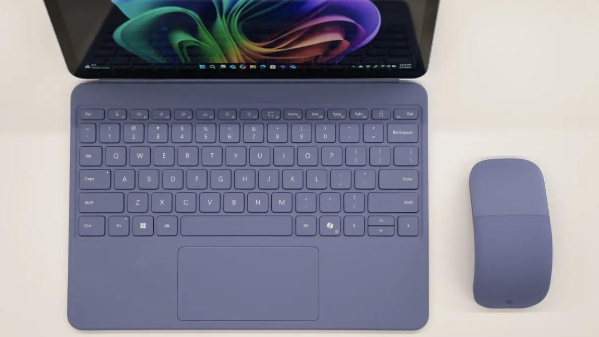 Microsoft ra mắt phiên bản Surface Pro 12 inch và Surface Laptop 13 inch