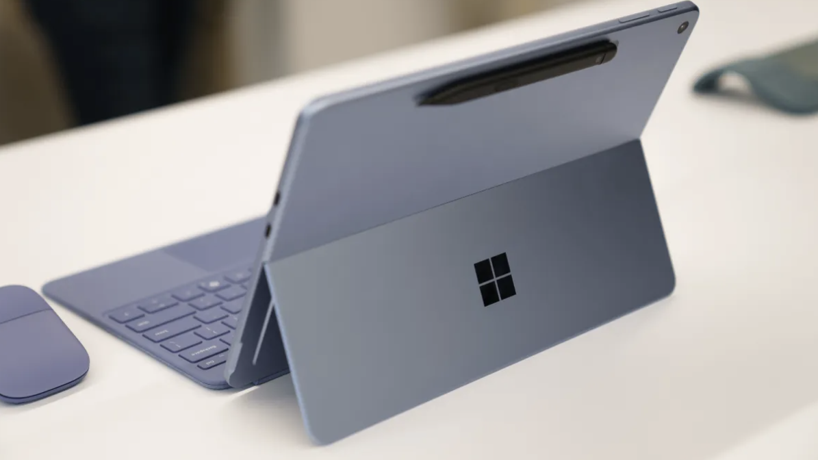 Microsoft ra mắt phiên bản Surface Pro 12 inch và Surface Laptop 13 inch