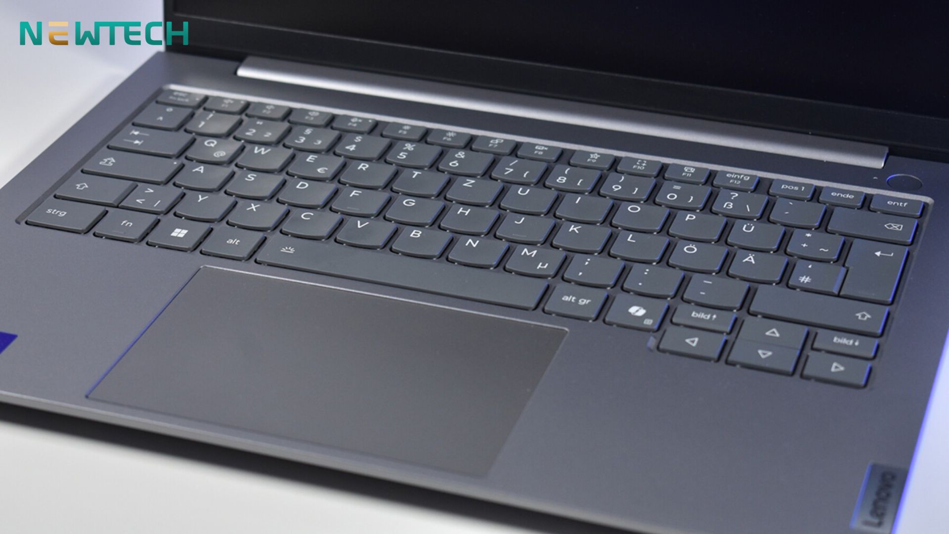 Lenovo ThinkBook 14 Gen 8 14 inch Core 5 210H 16GB 512GB WUXGA NoOS (21SGA03HVA) 19 Bàn phím tiêu chuẩn với chất lượng ổn định
