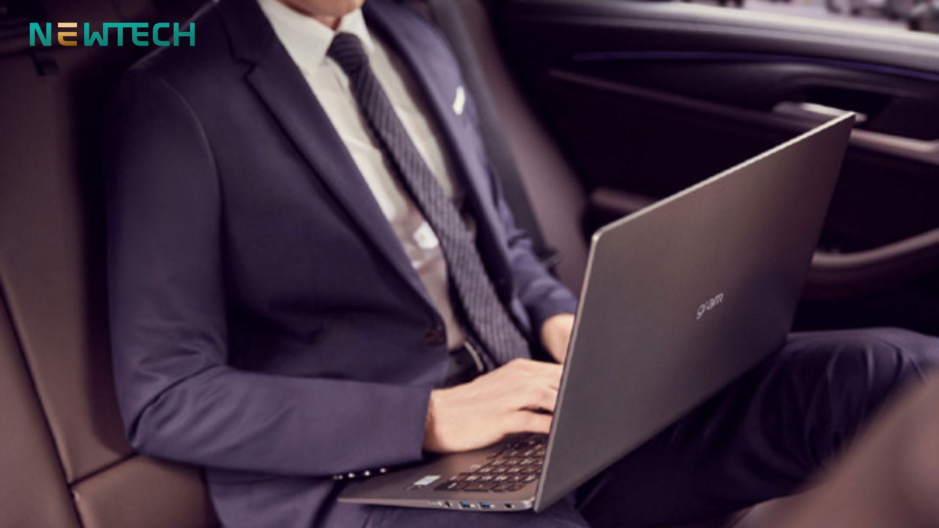 Laptop doanh nhân là gì? Sự khác biệt không chỉ nằm ở cấu hình