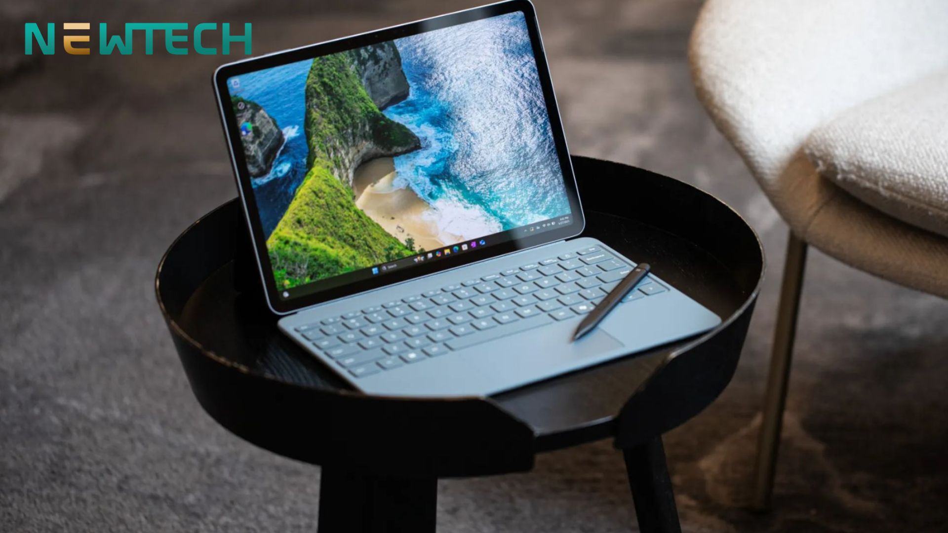So sánh Surface Pro 12 inch và Surface Pro 11: Chọn mẫu nào “đáng tiền” hơn năm 2025? 10 So sánh Surface Pro 12 inch và Surface Pro 11: chọn mẫu nào “đáng tiền” hơn năm 2025?