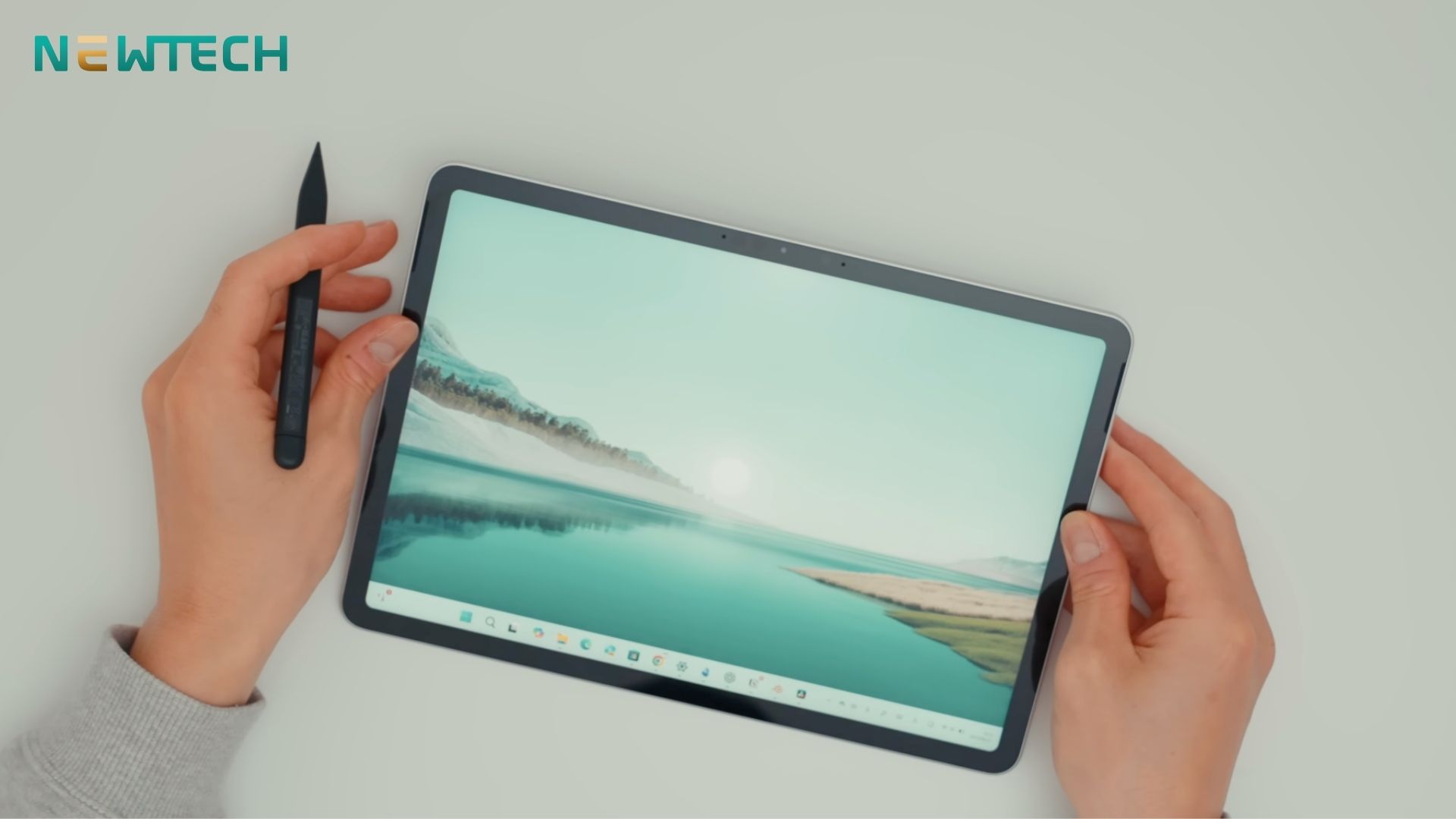 Trên tay Surface Pro 12 inch 2025: Đổi mới đi kèm với tinh gọn