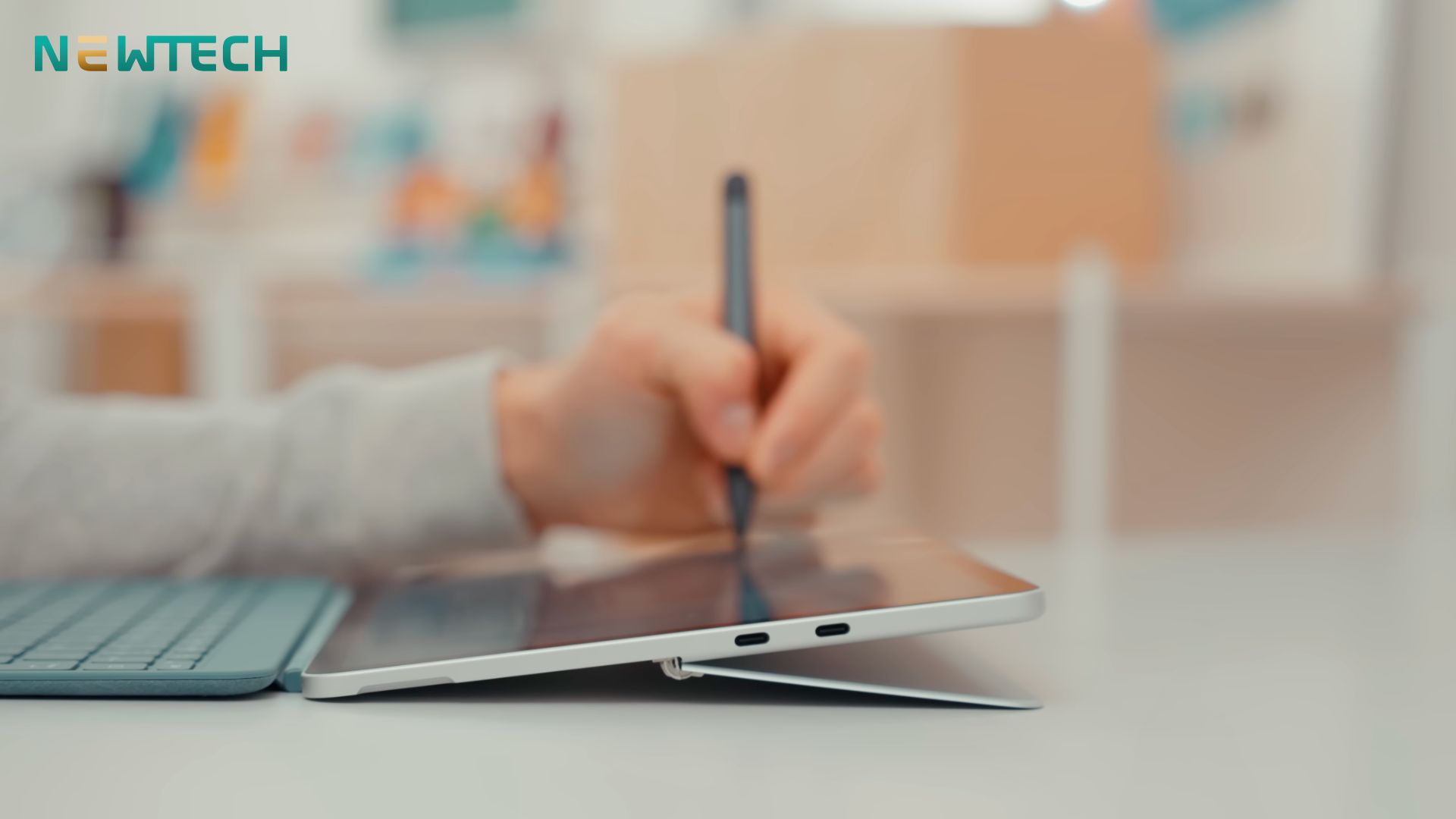 Trên tay Surface Pro 12 inch 2025: Đổi mới đi kèm với tinh gọn