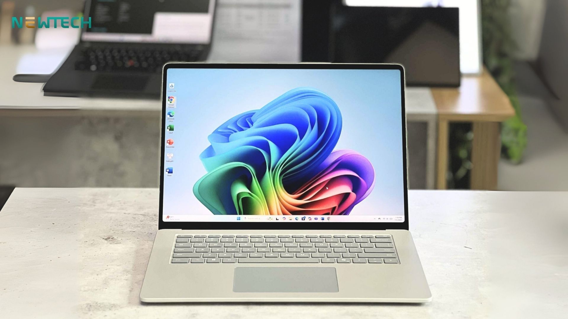 Surface là gì? Cùng NewTech tìm hiểu dòng sản phẩm cao cấp đến từ nhà Microsoft