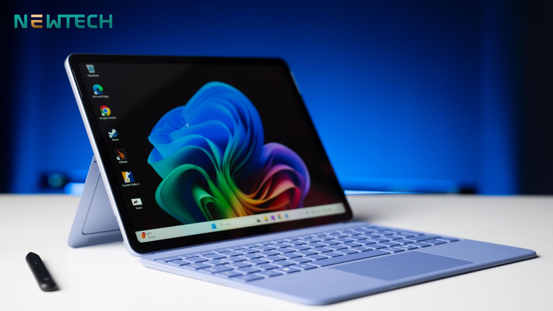 Surface Pro 12 Inch và iPad Pro 11 Inch M4: Đâu mới là con "quái vật" trong cuộc chiến tablet thông minh? 2 Surface Pro 12 inch với thiết kế gọn gàng và tinh tế