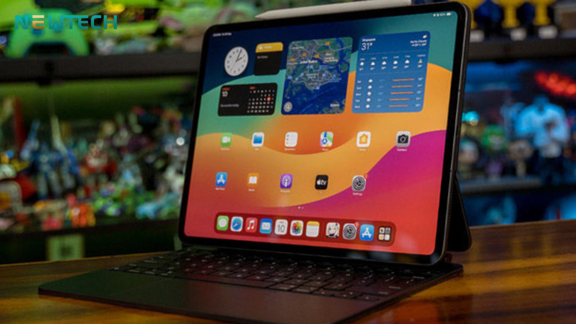 Surface Pro 12 Inch và iPad Pro 11 Inch M4: Đâu mới là con "quái vật" trong cuộc chiến tablet thông minh? 3 iPad Pro 11 inch M4 là một trong những tablet đang được săn đón nhiều nhất trong năm qua