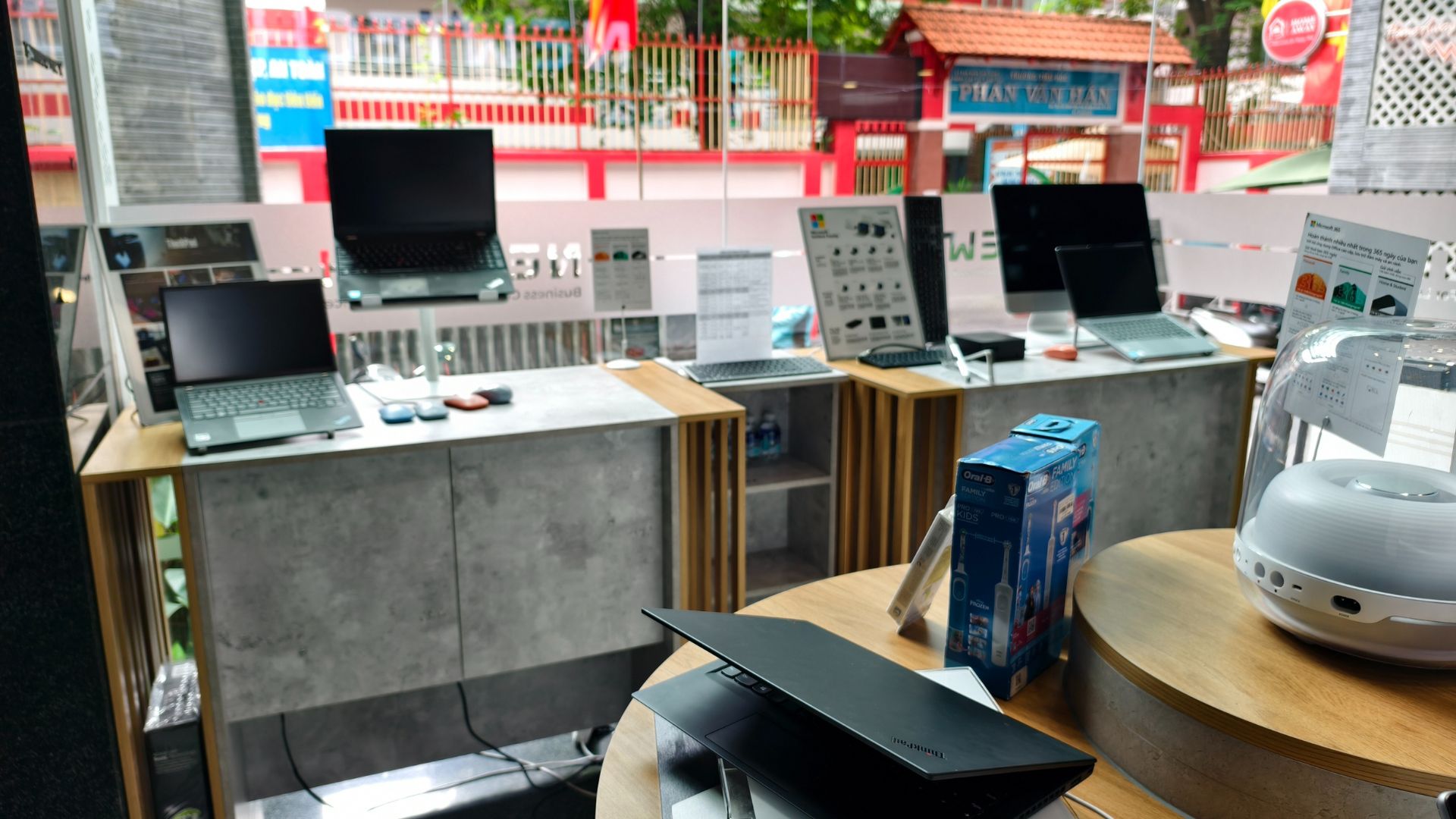 Đánh giá Lenovo Thinkpad X9 15 Gen 1 2025 11 Showroom NewTech với sẵn các mẫu Thinkpad mới nhất giúp bạn có trải nghiệm tốt nhất