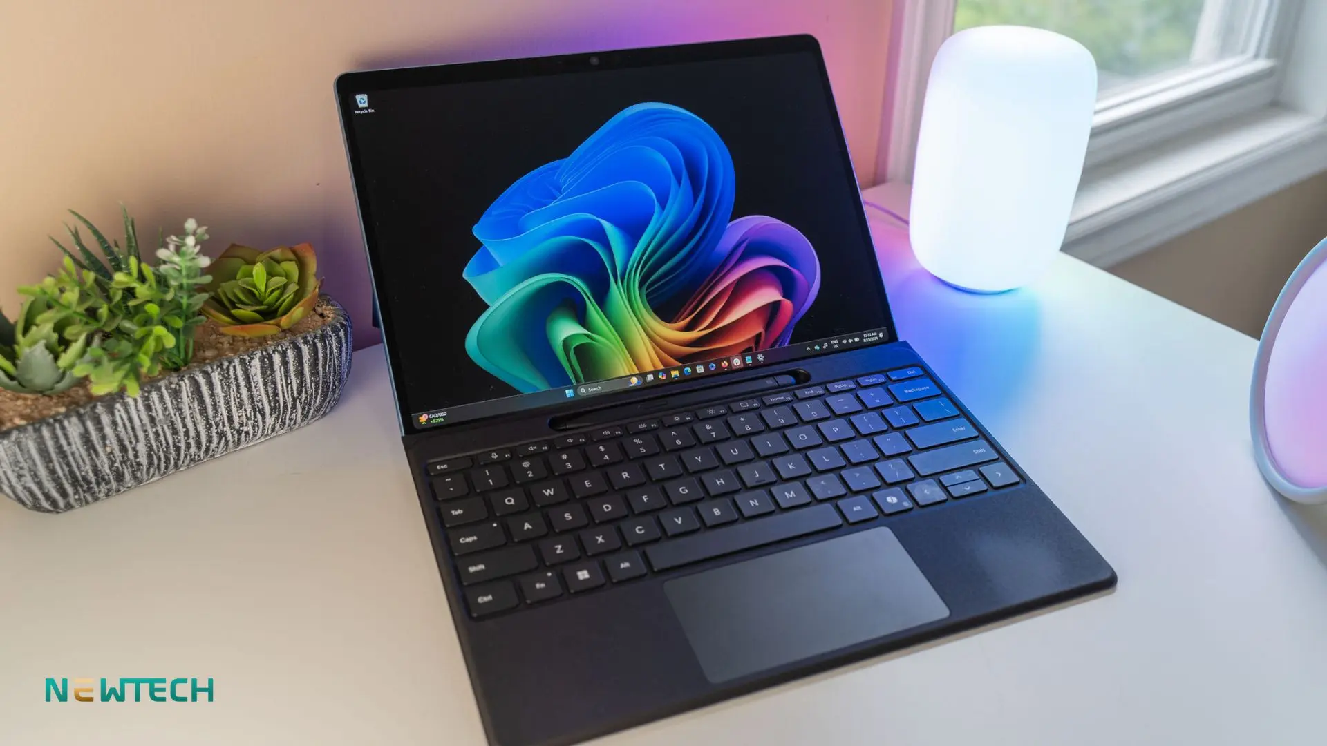 LCD và OLED của Surface Pro 11 – đâu là sự lựa chọn phù hợp cho bạn?